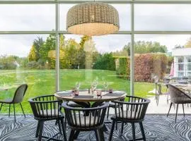 瑟纳特高尔夫绿色公园诺富特酒店