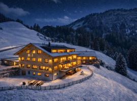 HUS23 with Wellness，位于施勒肯的酒店