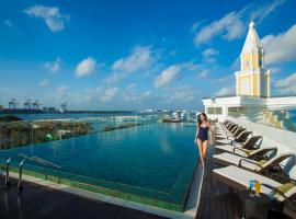 Fragrant Nature Kochi - A Five star Classified Hotel，位于科钦的酒店