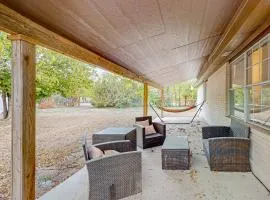 Beautiful dog-friendly home with fireplace, large yard, hammock, W/D, and AC