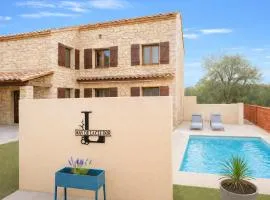 Mas provençal avec piscine - Maison 17 pers, 15 min des plages