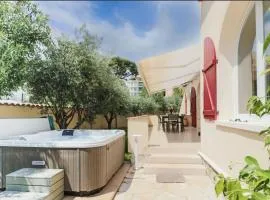 Charming Villa with Jacuzzi at 200m from beaches