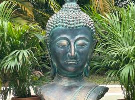 Carpe Diem Residence - Adults Only，位于通萨拉的酒店