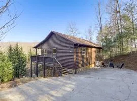 Mtn-View Getaway w/ Lake Access in Whittier!