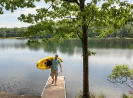 Lakefront, Pets, Hot Tub, Fishing, Pool, Pickleball