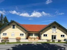 Gästehaus Hebalm - 900 m2 Familien- & Gruppenhaus zur Alleinnutzung