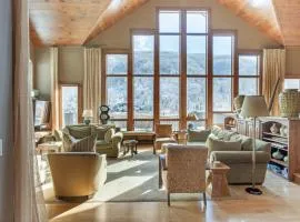 Moraine Villa Vail - Perfection for Large Groups, Hot Tub, Mountain Views