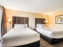 尼亚加拉大瀑布华美达广场酒店，位于尼亚加拉瀑布的酒店