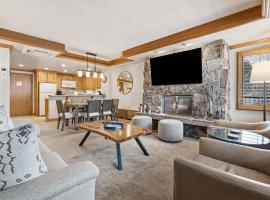 Lodge Tower 194 One Bedroom Residence，位于范尔的酒店