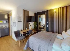 CROWN LIVING Studios - Self Check-In - kostenloser Parkplatz - free Wifi - Ideal für Feriengäste, Geschäftsreisende und Monteure