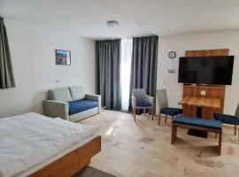 Appartement 2 mit Terrasse