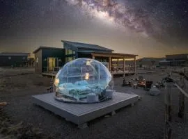 Brycegate Retreat. Stunning Views. Modern Comforts.