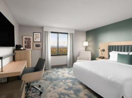 奥克兰机场阿拉米达希尔顿恒庭旅馆&套房酒店，位于阿拉米达的酒店