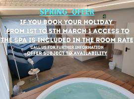 Almalux Jesolo Wellness & Spa 3 stelle superior，位于利多迪耶索罗的海滩酒店