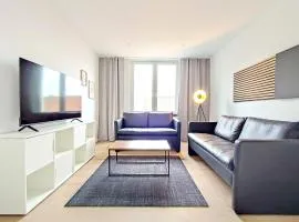 Große 65 qm Familien- Geschäfts- Monteurwohnung, 24 Std Check-In, Parkplatz, 6 Personen, 4 Schlafzimmer, WLAN