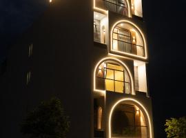 TROY HOTEL - Bà Rịa，位于Ấp Long Kiên I的酒店