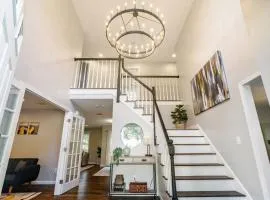 Beautiful home next train station close to boston
