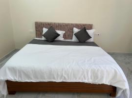 Hotel Pampa Sarovar，位于Chhatarpur的酒店