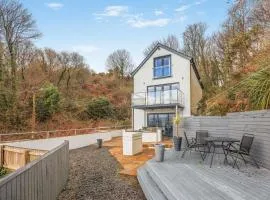 4 Bed in Goodwick oc-s34887