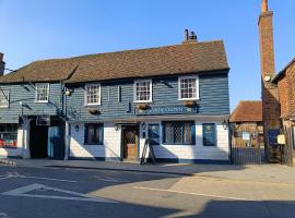 Ye Olde Crown，位于埃登布里奇的酒店