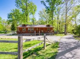 Cozy Lake Cumberland Cabin with Fire Pit