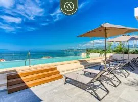 New 1 BR Condo with Amazing Rooftop Pool - Jacuzzi