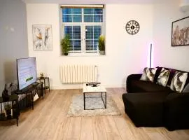 Spacious 4BR Apartment 7 Beds Near Station