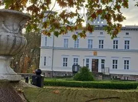 Apartamenty w Pałacu Lubiechowo