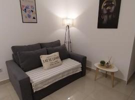 Depto reciclado 2 amb Super Luminoso!! La Perla，位于马德普拉塔的酒店