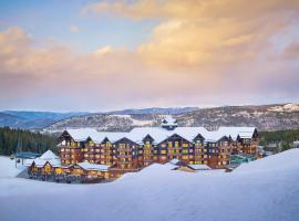 One Ski Hill Place, a RockResort, by Vail Resorts，位于布雷肯里奇的酒店