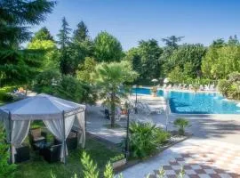 尹特那锡那里泰尔梅酒店