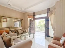 Surabaya Homey near Supermall