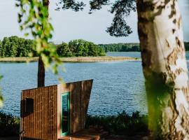 Tiny Houses Klein Ahoi Camp Canow，位于Wustrow的酒店