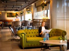 潘普洛纳客床酒店，位于科多维拉的酒店