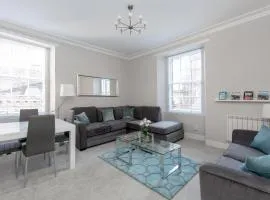 Grassmarket Modern Two Bedroom Apartment