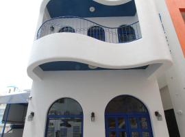 蔚蓝海舍，位于鹅銮鼻船帆石附近的酒店