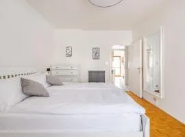 E-Motion Alpe Adria Apartment, Garage and EV Charging