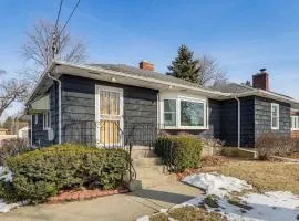 Spacious & Peaceful Suburban Home in Lansing!