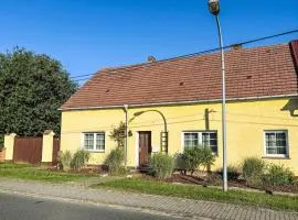 Holiday Home Mit großem Garten by Interhome