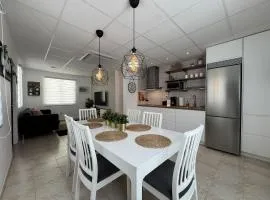 Fontana Sunset - Spacious 3BR Family Home - Ideal for Groups - Parking Included