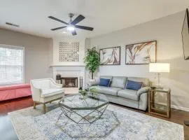 2 Mi to Suwanee Town Center Spacious Townhome
