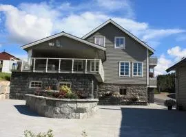 Viken Holiday Home