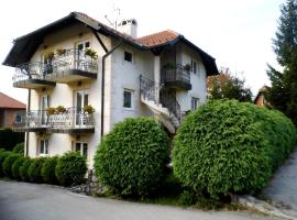 Villa Dama & Dubravka，位于兹拉蒂博尔的酒店