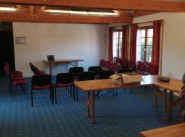 Le Motell ST martin，位于阿夫尔和伊通韦尔讷伊的酒店