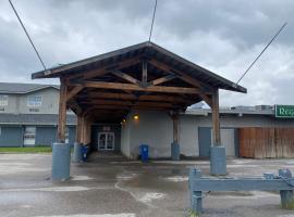 Burntwood Hotel and Restaurant，位于汤普森的酒店