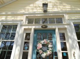 The Duck Pond Cottage，位于五月岬郡的酒店