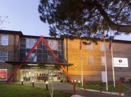 华美达伦敦斯坦斯特德机场酒店，位于斯丹斯达蒙费雪特的酒店