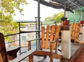 Harleys Pub and Hotel