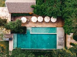 清迈弗洛拉小溪度假村，位于杭东的酒店