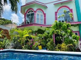 The Quetzal，位于坎昆的带停车场的酒店